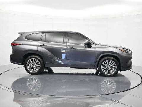 2023 Toyota Highlander Platinum