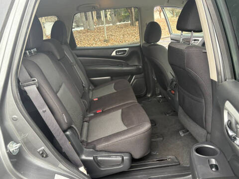 2020 Nissan Pathfinder SV