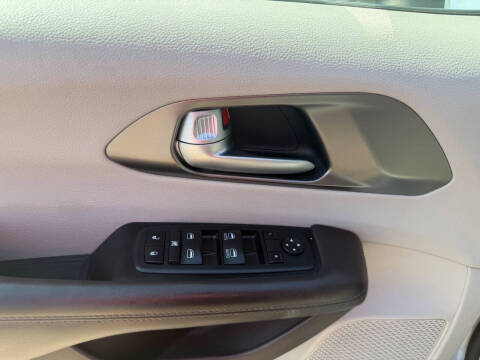 2017 Chrysler Pacifica Touring
