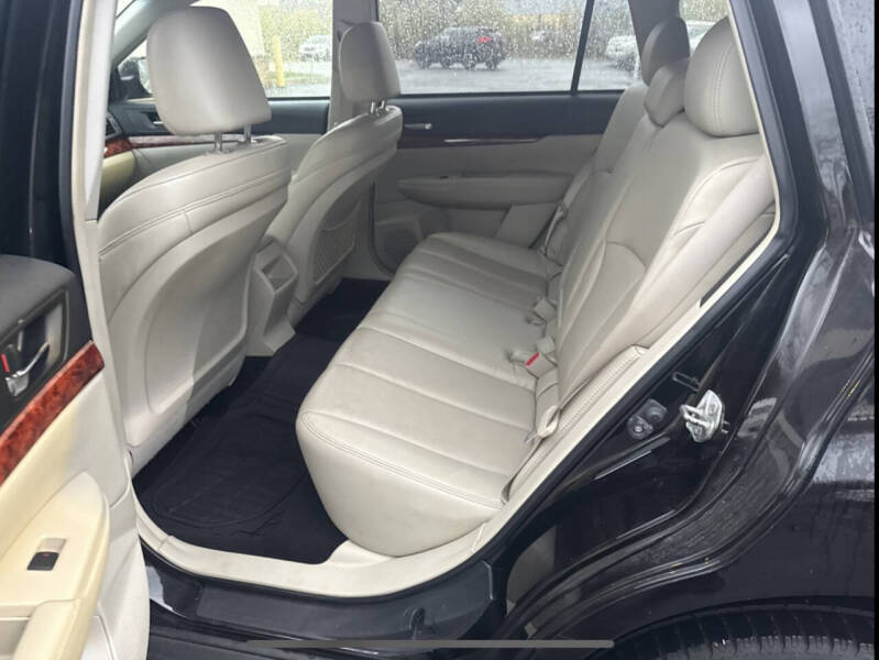 2010 Subaru Outback 2.5i Limited