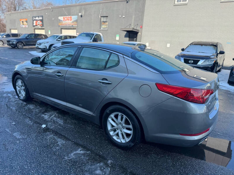 2013 Kia Optima LX photo 11