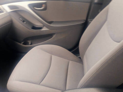 2014 Hyundai Elantra SE