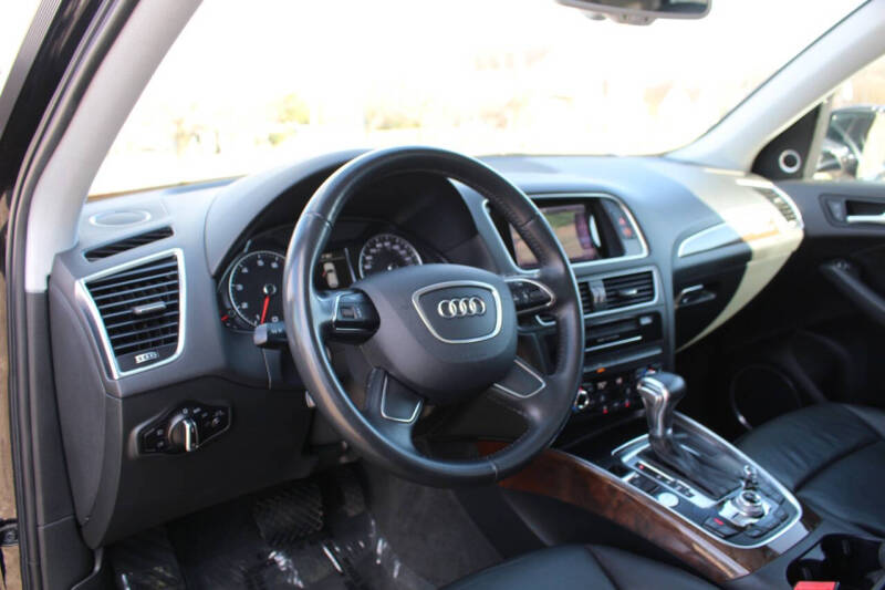 2016 Audi Q5 2.0T quattro Premium Plus