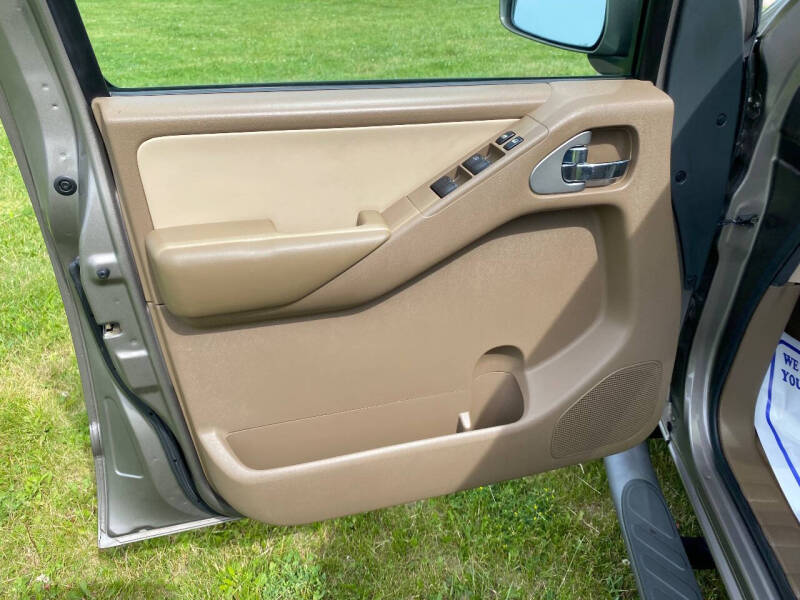 2005 Nissan Frontier LE