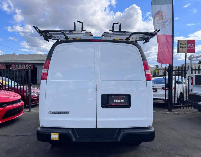2018 Chevrolet Express 2500