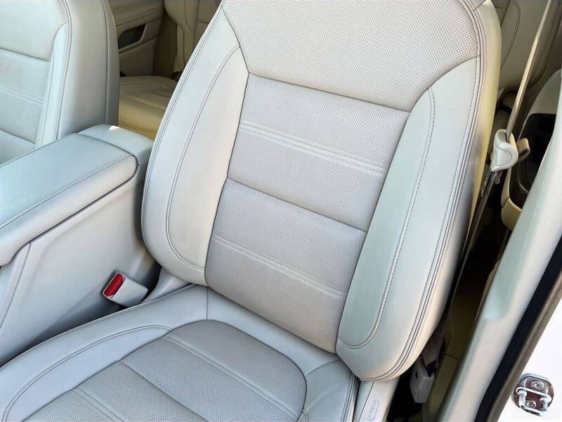 2022 GMC Acadia Denali