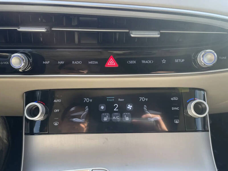 2026 Genesis GV70 2.5T Select