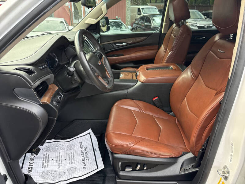 2019 Cadillac Escalade Luxury