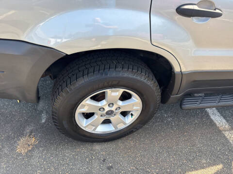 2005 Ford Escape XLT