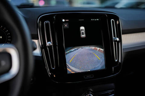 2023 Volvo XC40 B5 Core