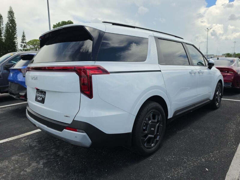 2026 Kia Carnival Hybrid EX