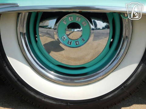 1955 Ford Thunderbird