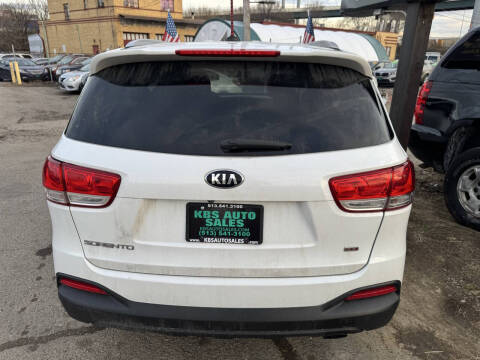 2017 Kia Sorento LX