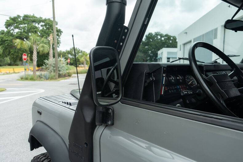 1991 Land Rover Defender