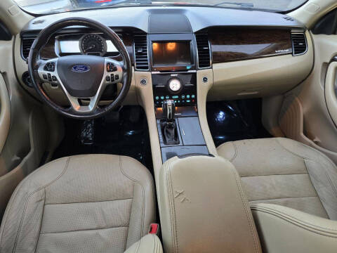 2017 Ford Taurus Limited
