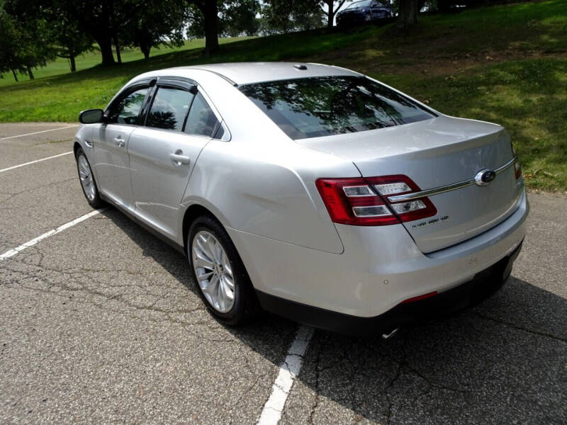 2017 Ford Taurus Limited