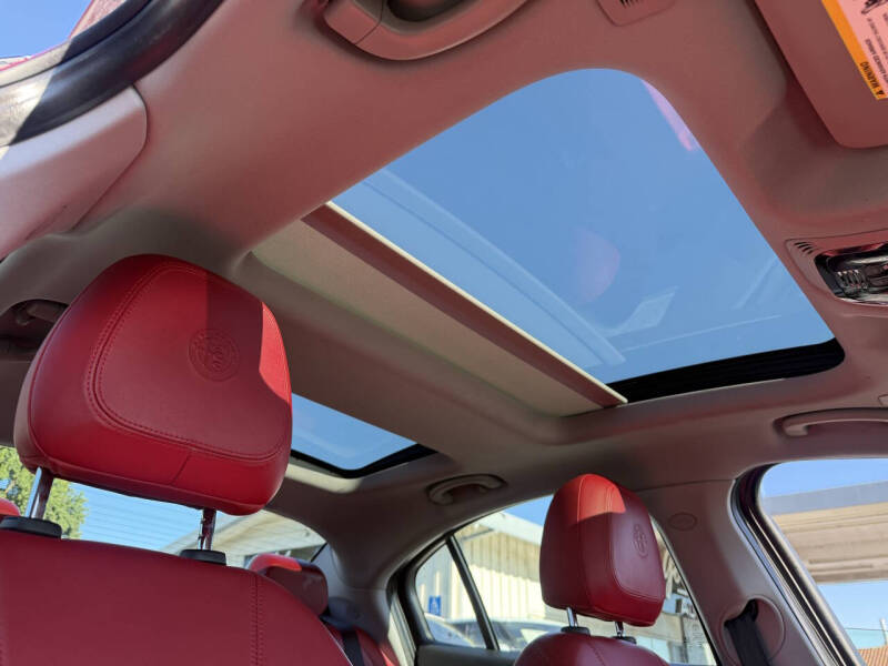2017 Alfa Romeo Giulia Ti