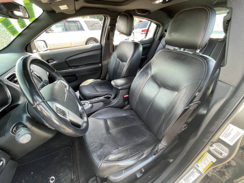 2012 Chrysler 200 Limited