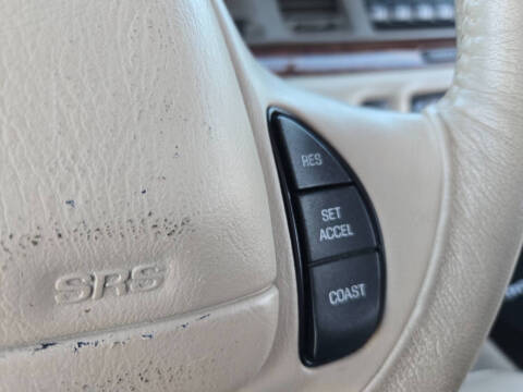 1997 Lincoln Town Car Executive