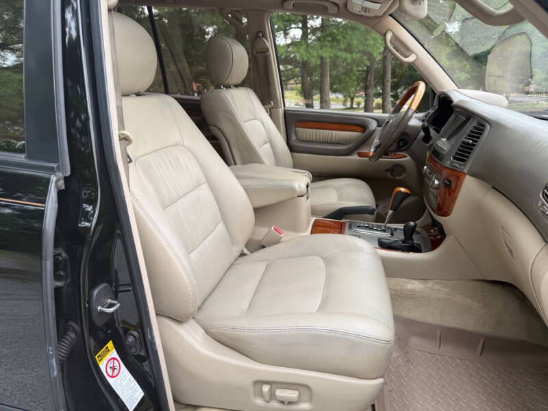 2003 Lexus LX 470