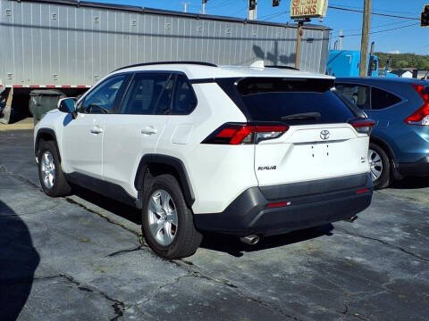 2021 Toyota RAV4 XLE