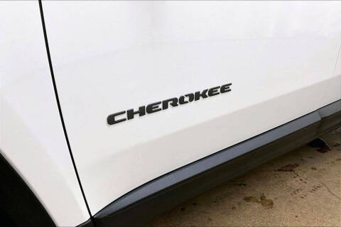2026 Jeep Cherokee Laredo