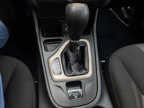 2017 Jeep Cherokee Sport