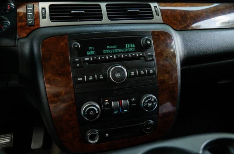 2011 Chevrolet Avalanche LT