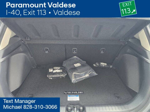 2025 Hyundai Venue SE