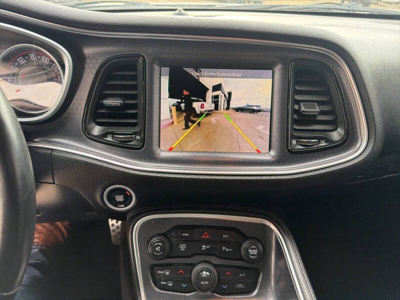 2016 Dodge Challenger SXT