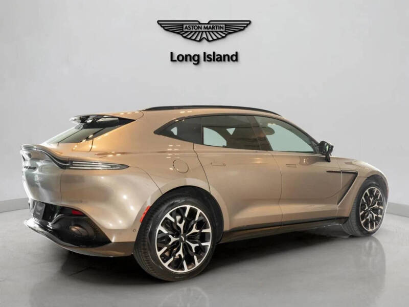 2023 Aston Martin DBX