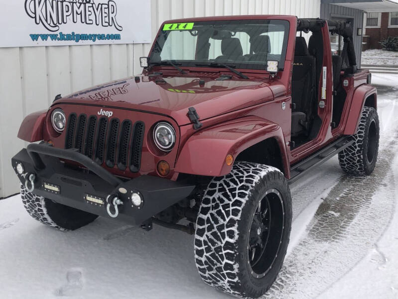 Used 2013 Jeep Wrangler Unlimited Sahara with VIN 1C4BJWEG8DL545821 for sale in Beardstown, IL