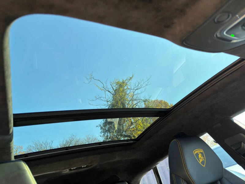 2020 Lamborghini Urus