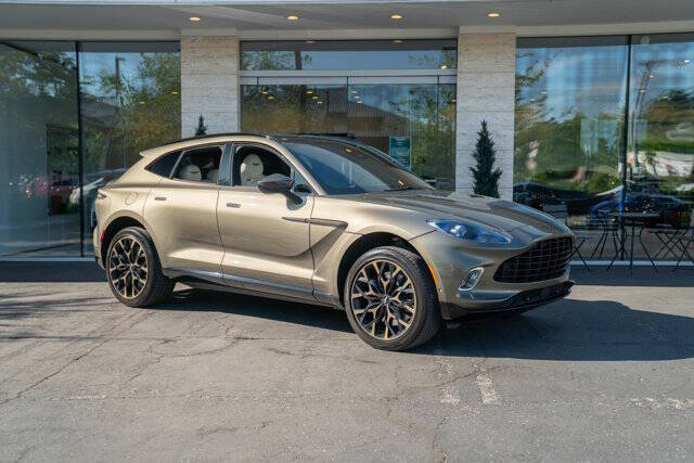 2021 Aston Martin DBX 53