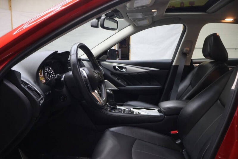 2023 Infiniti Q50 Luxe