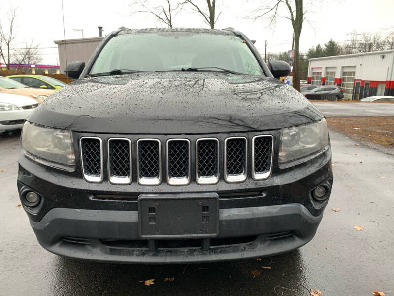 2014 Jeep Compass Latitude photo 3