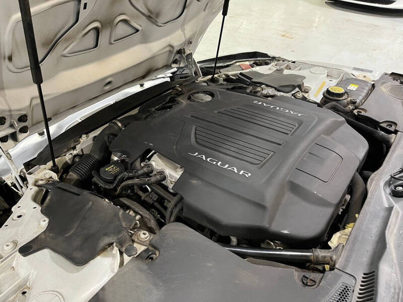 2016 Jaguar F-TYPE R