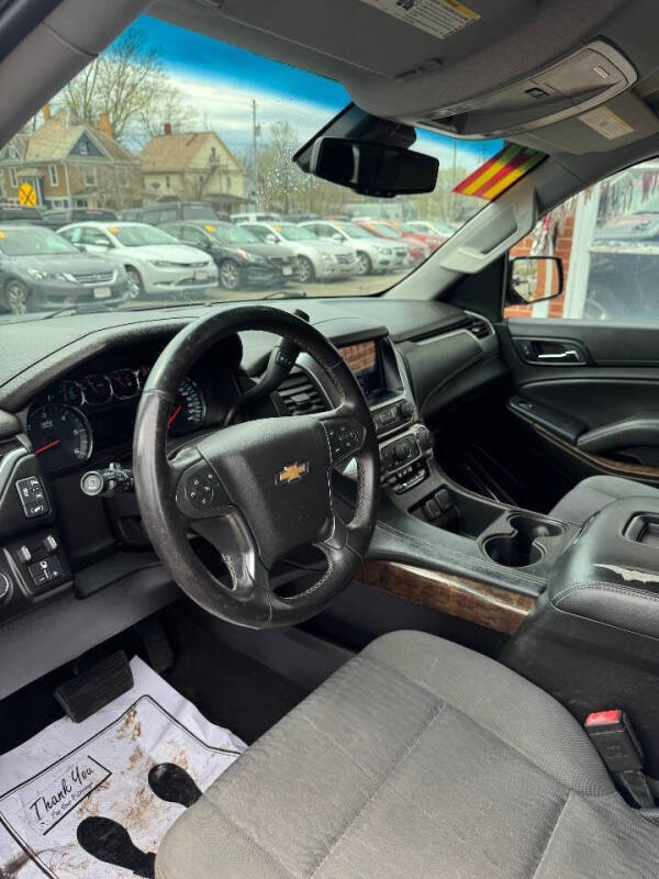 2017 Chevrolet Suburban LS