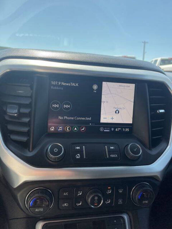 2023 GMC Acadia SLT