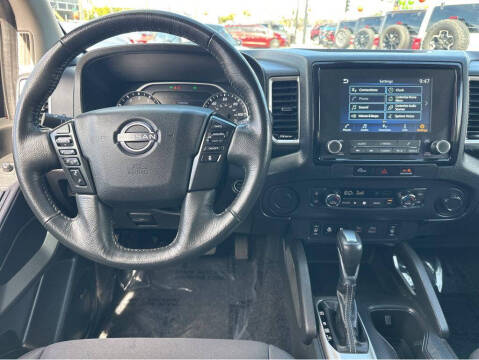 2024 Nissan Frontier SV