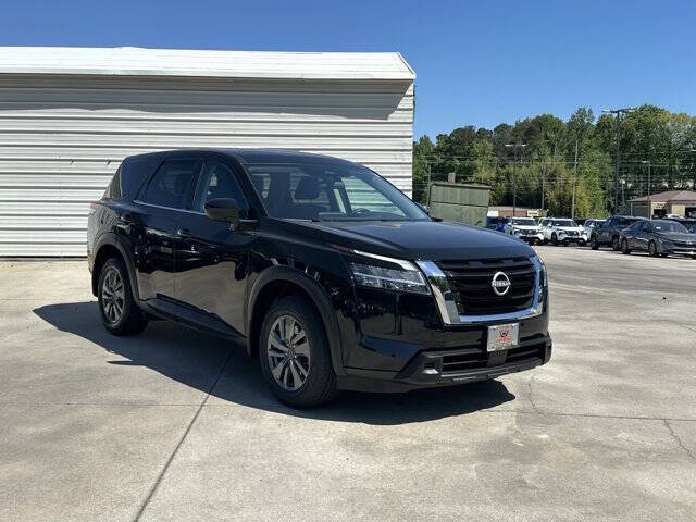 2025 Nissan Pathfinder S