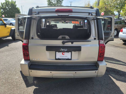2007 Jeep Commander Sport