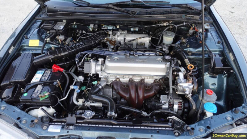 1997 Honda Accord VALUE PKG photo 3