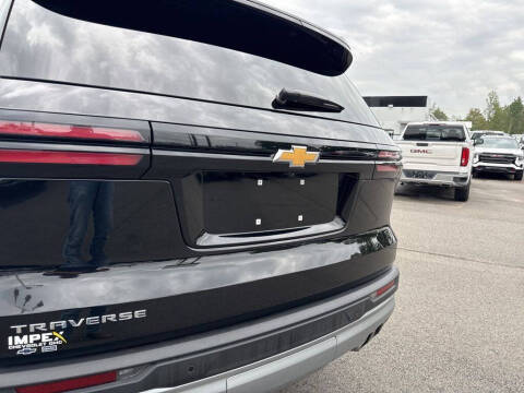 2025 Chevrolet Traverse LT