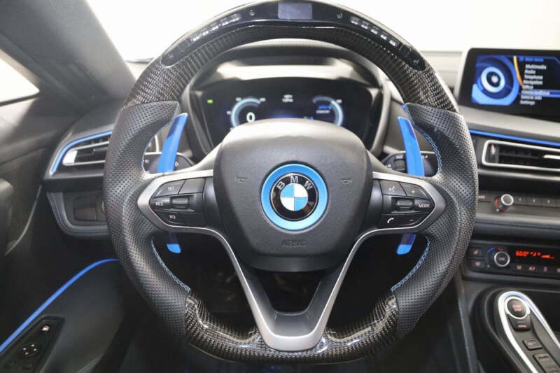 2017 BMW i8