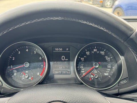 2018 Volkswagen Passat 2.0T R-Line