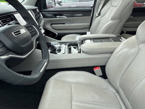 2022 Jeep Wagoneer Series III