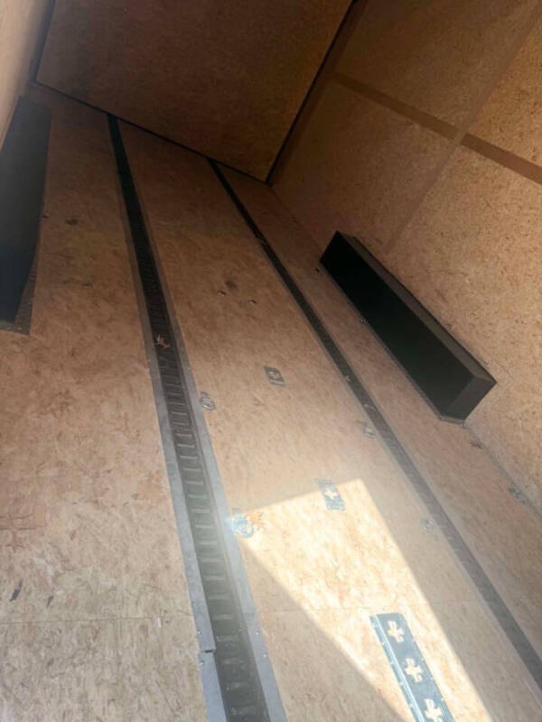 2023 RC TRAILERS 24 FT ENCLOSED