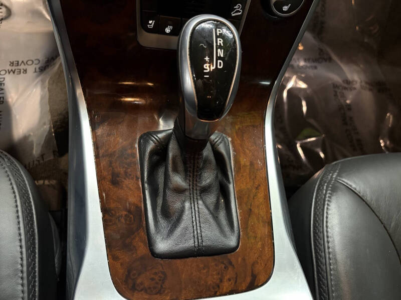 2015 Volvo XC70 T6 Platinum