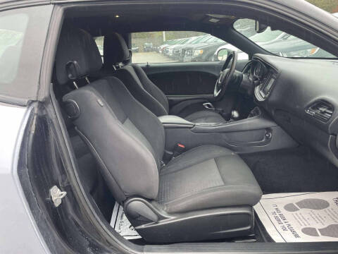 2016 Dodge Challenger SXT